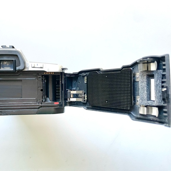 Minolta Maxxum‎ QTsi 35MM SLR Film Camera with 35-80mm lens - Film Tested - Picture 4 of 10